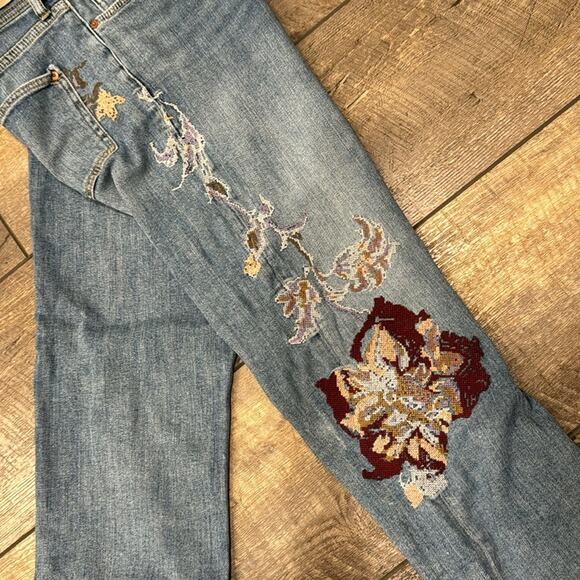 Pilcro Mid Rise Slim Boyfriend Jeans Embroidered Medium Wash Size 28 - Picture 5 of 11